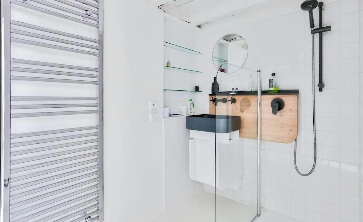 Apartment On Rue Pierre Fontaine París